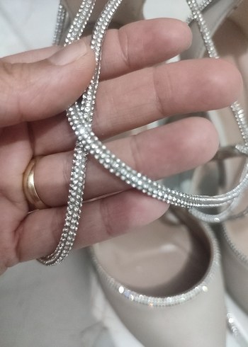 37 Beden Diger Bej Yılan Desenli Bağcıklı Stiletto