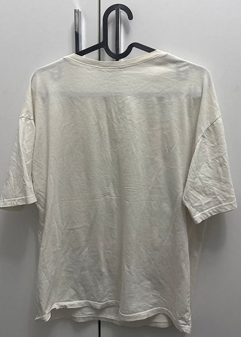 Çiçek ve Kelebek Baskılı Oversize Tişört - Görsel 2