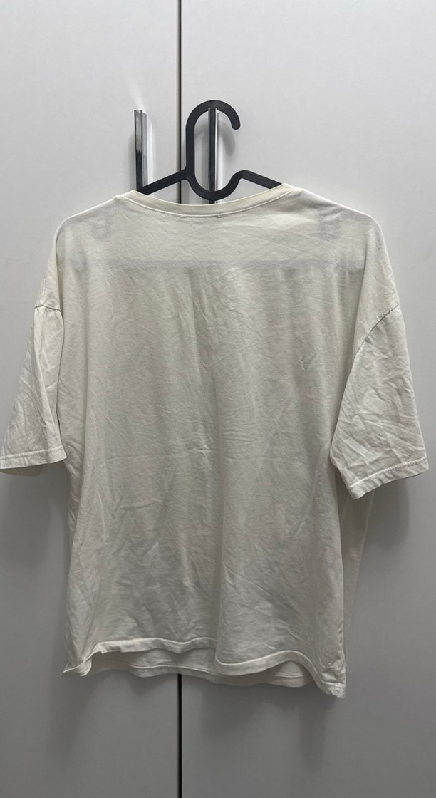 Çiçek ve Kelebek Baskılı Oversize Tişört - Görsel 2