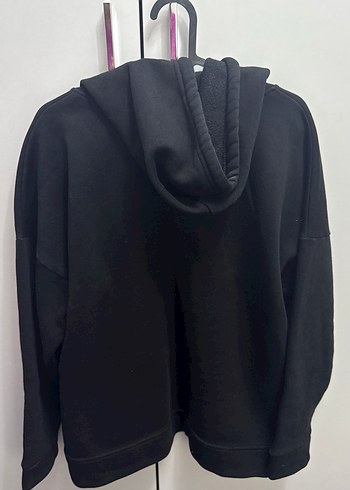 Siyah Kapüşonlu Mavi Baskılı Sweatshirt - Görsel 2