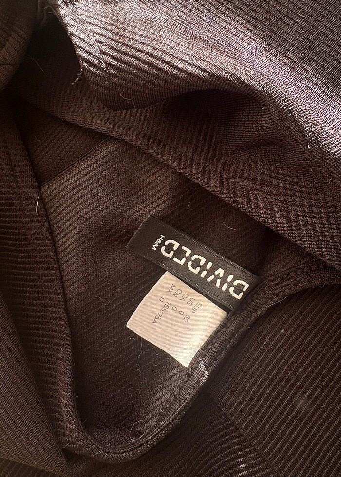 sırt dekolteli siyah elbise - Görsel 4