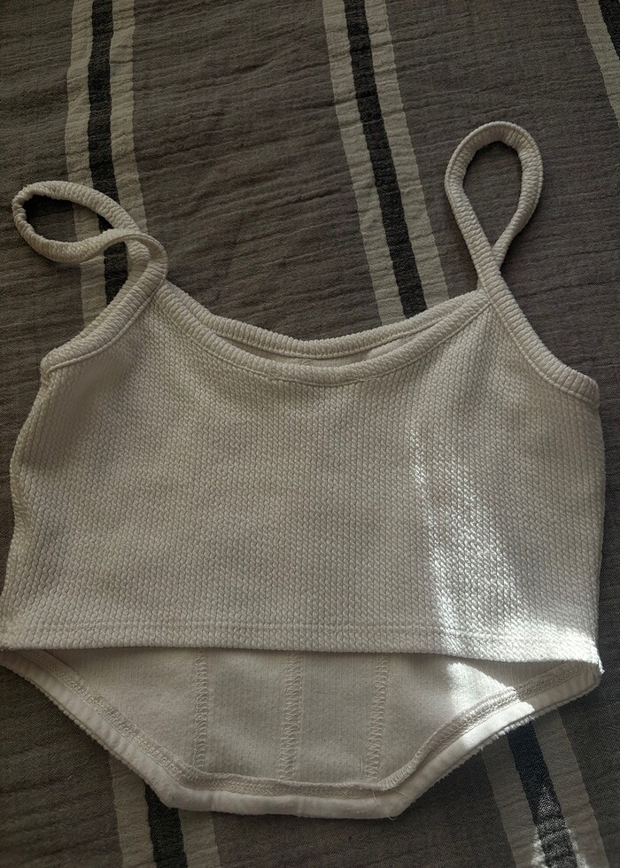 bershka crop - Görsel 3