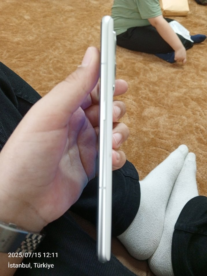 REALME GT2 PRO EKRANDA YEŞİLÇİZGİ VAR 256 GB - Görsel 3