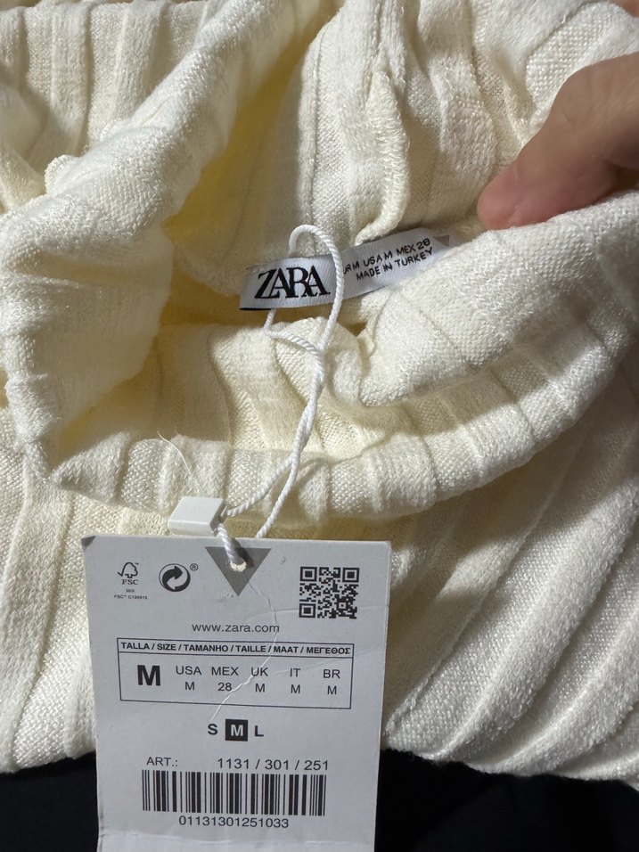 Bej Kısa Dik Yaka Triko Kadın Kazak - Görsel 3