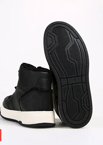 Fabrika Kadın Spor Bot - Görsel 2