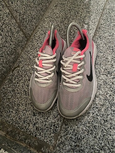37 Beden Orijinal Nike ayakkabı