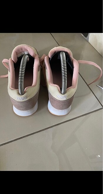 37 Beden pembe Renk Orijinal Nike spor ayakkabı