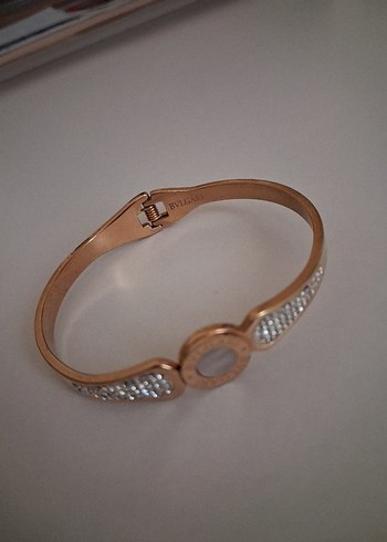 Bvlgari Bej Parlak Yilan Desenli Kadin Bileklik