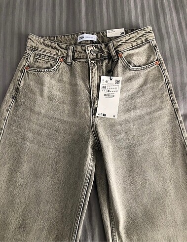 ZARA HIGH RISE FULL LENGHT WIDE LEG JEAN