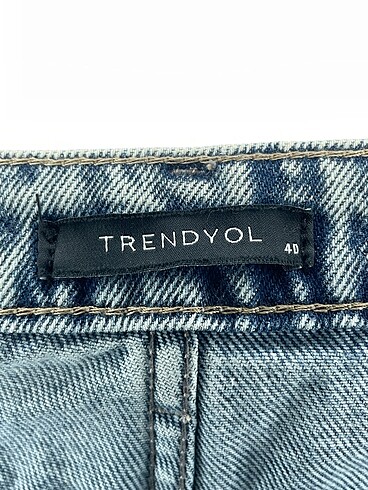 40 Beden çeşitli Renk Trendyol & Milla Mini Şort %70 İndirimli.