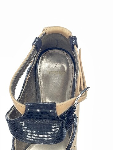 38 Beden çeşitli Renk Topshop Platform %70 İndirimli.