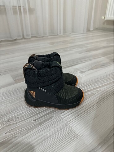 Adidas Adidas 22 no kar botu