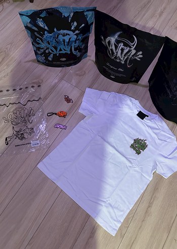 Syna Tee