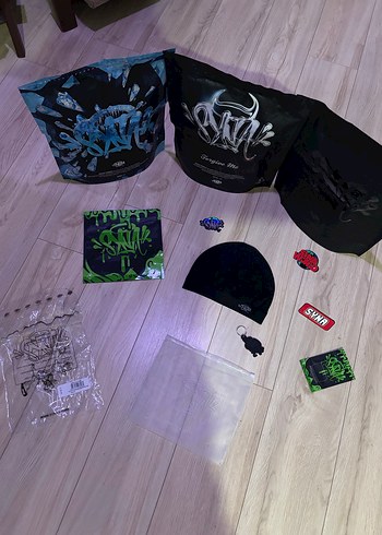 Syna Skull Beanie