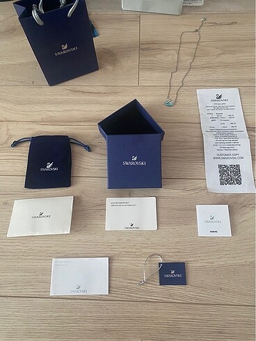  Beden Swarovski Kolye