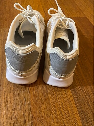 38,5 Beden beyaz Renk Nike Air Max. 38,5 numara.