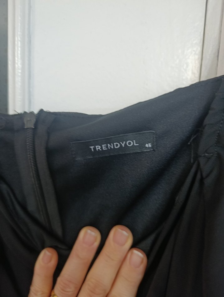 Siyah Uzun Kollu Gotik Gece Elbisesi - Görsel 4