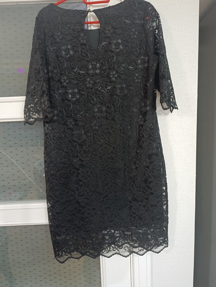 Dantel Detaylı Siyah Midi Elbise - Görsel 3