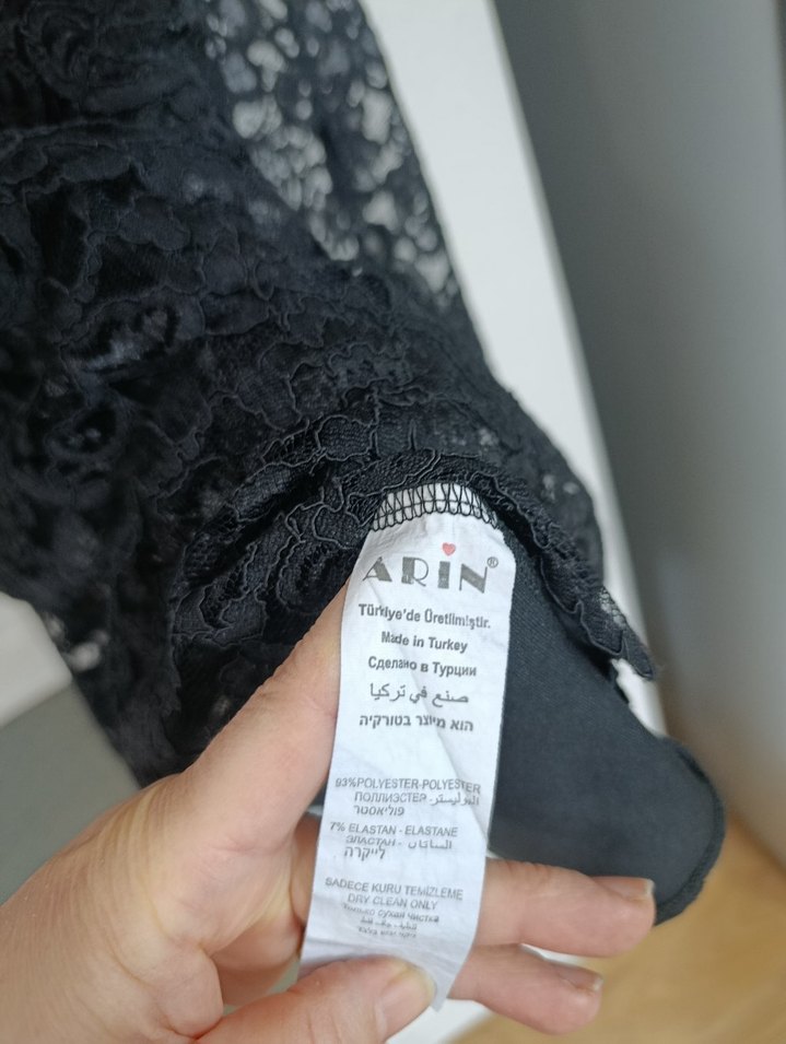 Dantel Detaylı Siyah Midi Elbise - Görsel 4