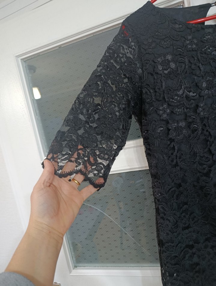 Dantel Detaylı Siyah Midi Elbise - Görsel 2