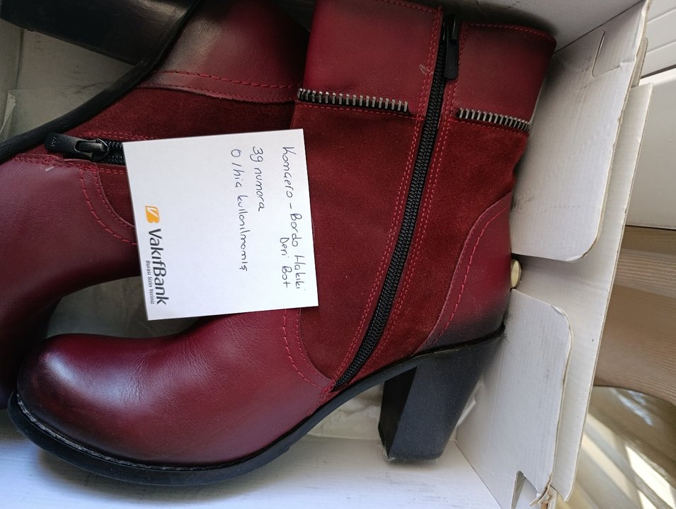 komcero marka Bordo Deri Tokalı Kadın Bot - Görsel 4