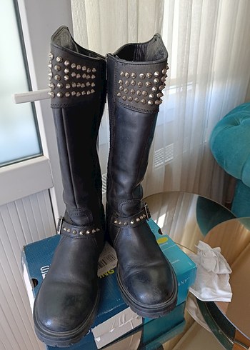 Tokalı Siyah Deri Yüksek Topuklu Gotik Çizme - Görsel 9