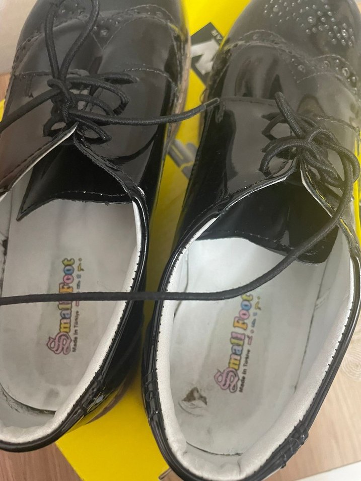 Siyah Rugan Topuklu Klasik Ayakkabı - Görsel 3