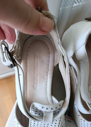 komcero marka beyaz Tokalı Dolgu Topuk Kadın Ayakkabı - Görsel 5