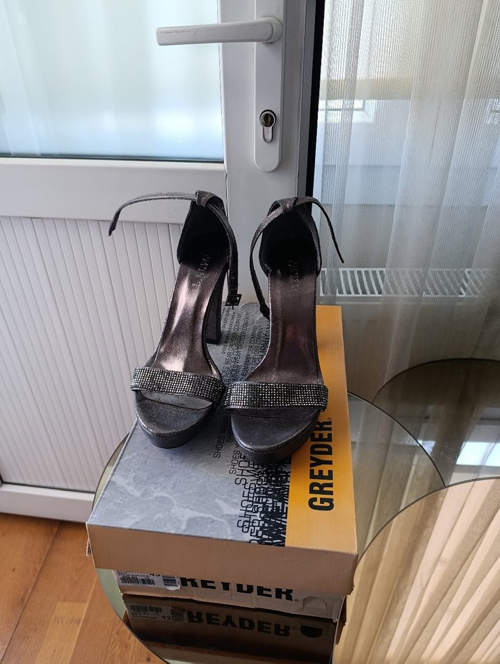 Gri Yılan Desenli Platform Topuklu Kadın Ayakkabı - Görsel 2