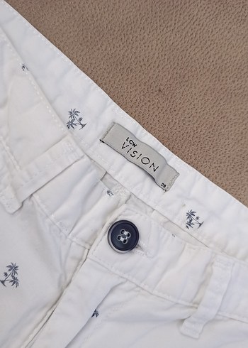 LC Waikiki Düğmeli Beyaz Erkek Mini Şort