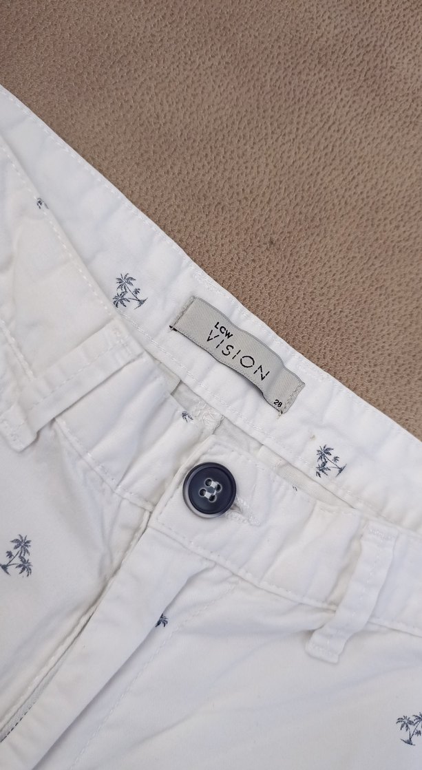 Düğmeli Beyaz Erkek Mini Şort - Görsel 2