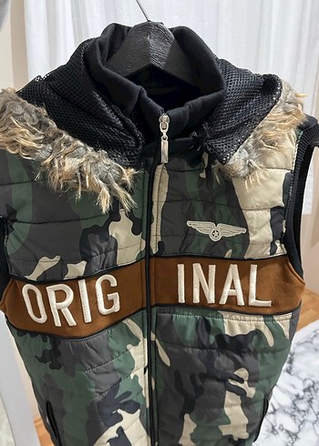 Erkek Kamuflaj Desenli Kürklü Kapüşonlu Yelek - Görsel 2