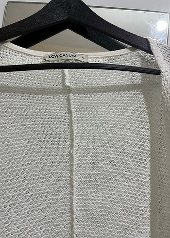 Beyaz Nakışlı Örgü Kadın Hırka - Görsel 2