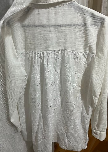 Düğmeli İşlemeli Beyaz Keten Kadın Gömlek - Görsel 2