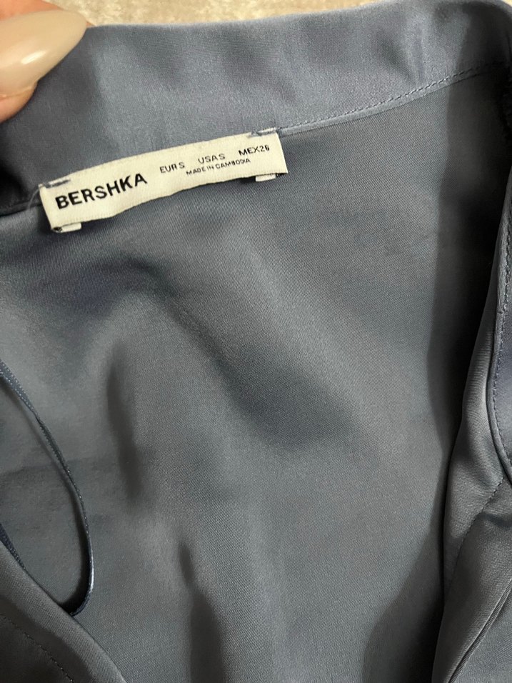 V Yaka Beyaz Saten Kadın Bluz - Görsel 3