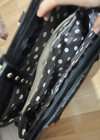 Siyah Parlak Deri Kemerli Yılan Desenli Çanta - Görsel 5