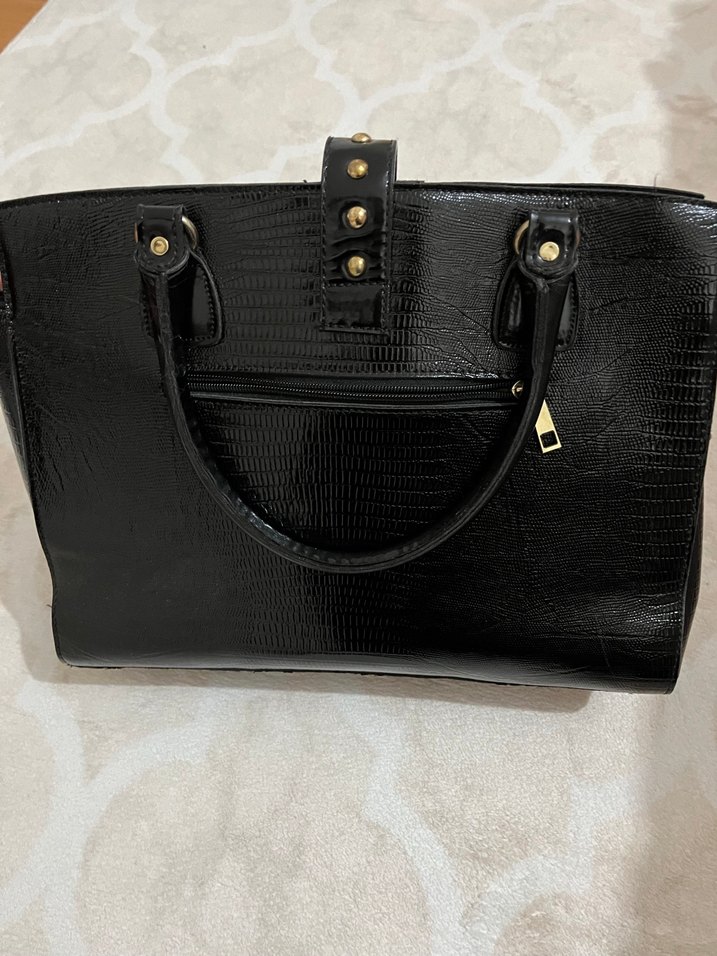 Siyah Parlak Deri Kemerli Yılan Desenli Çanta - Görsel 3