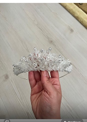 Diğer Klasik Zarif Mavi Taşlı Gotik Taç
