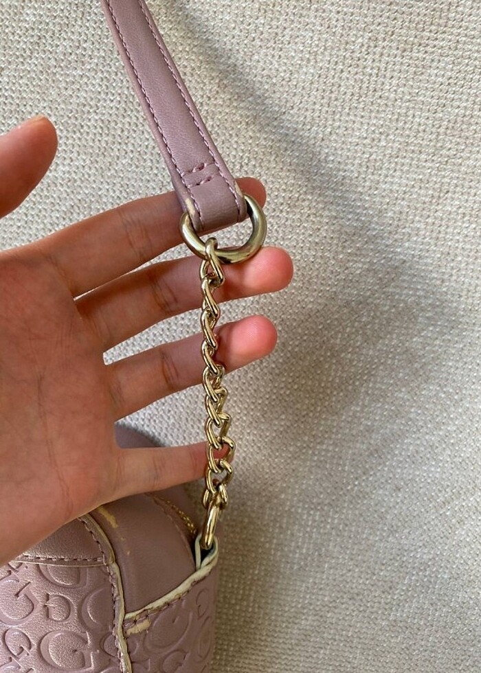 Guess askılı çanta  - Görsel 2