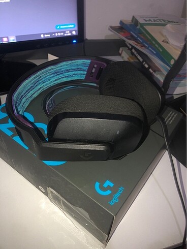 Logitech G335