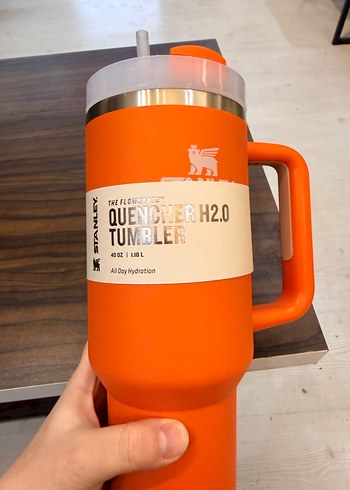 Turuncu Stanley termos - Görsel 2