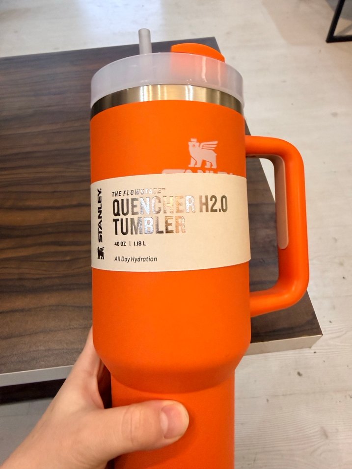Turuncu Stanley termos - Görsel 2