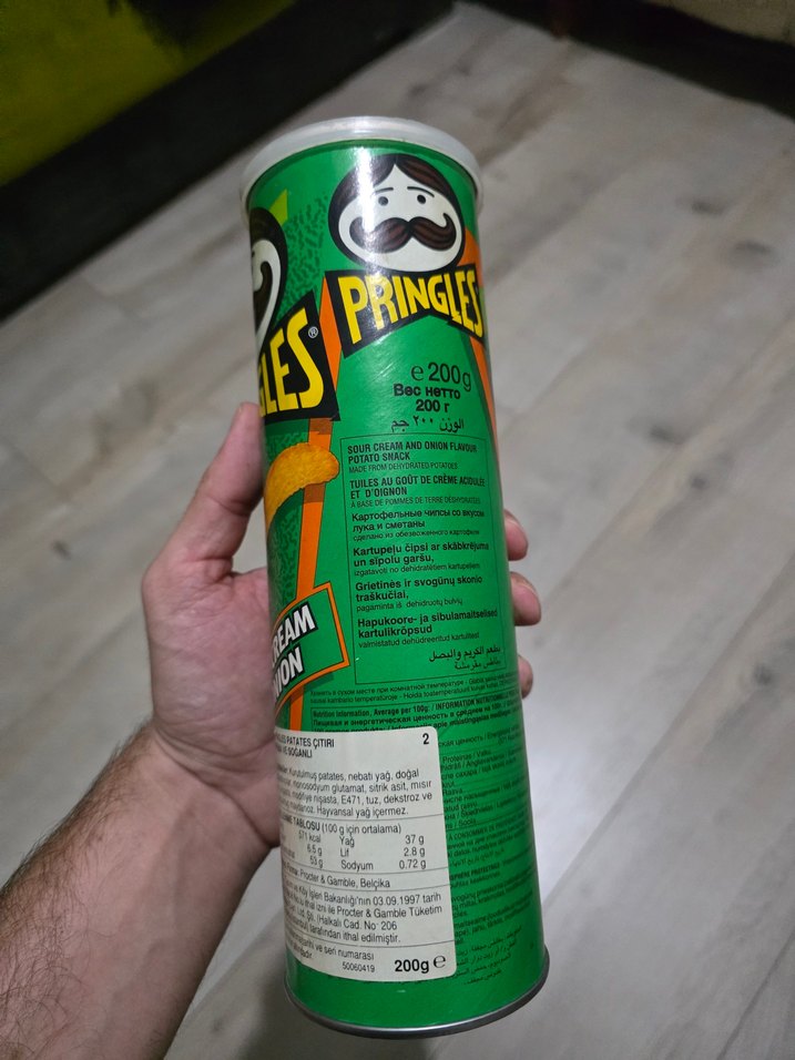 1999 yılına ait Pringles kabı - Görsel 2