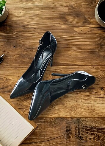 38 Beden siyah Renk Stiletto rugan 