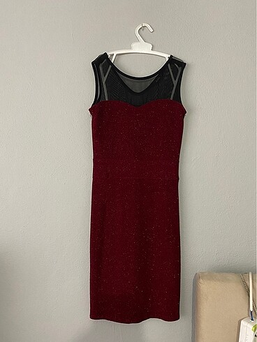 Simli bordo elbise