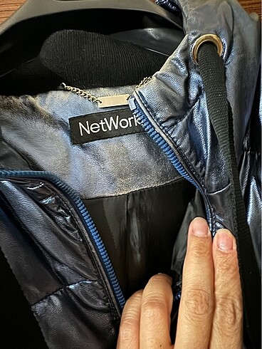 Network Network parlak mavi mont