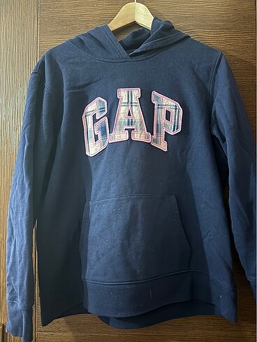 GAP sweat
