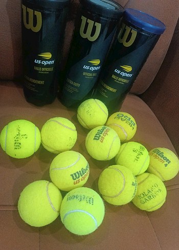 Wilson Babolat Tenis Çantası ve 8 Adet Wilson Us top