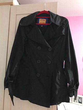 Siyah mevsimlik trenchcoat