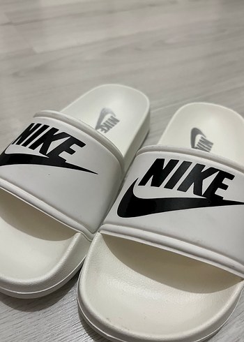 Nike Beyaz Çocuk Terliği